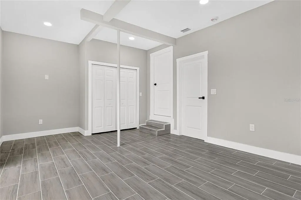 2612 Roxbury Rd — Photo 4