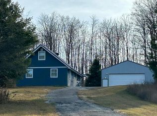7577 W Strouble Lake Rd, Naubinway, MI 49762
