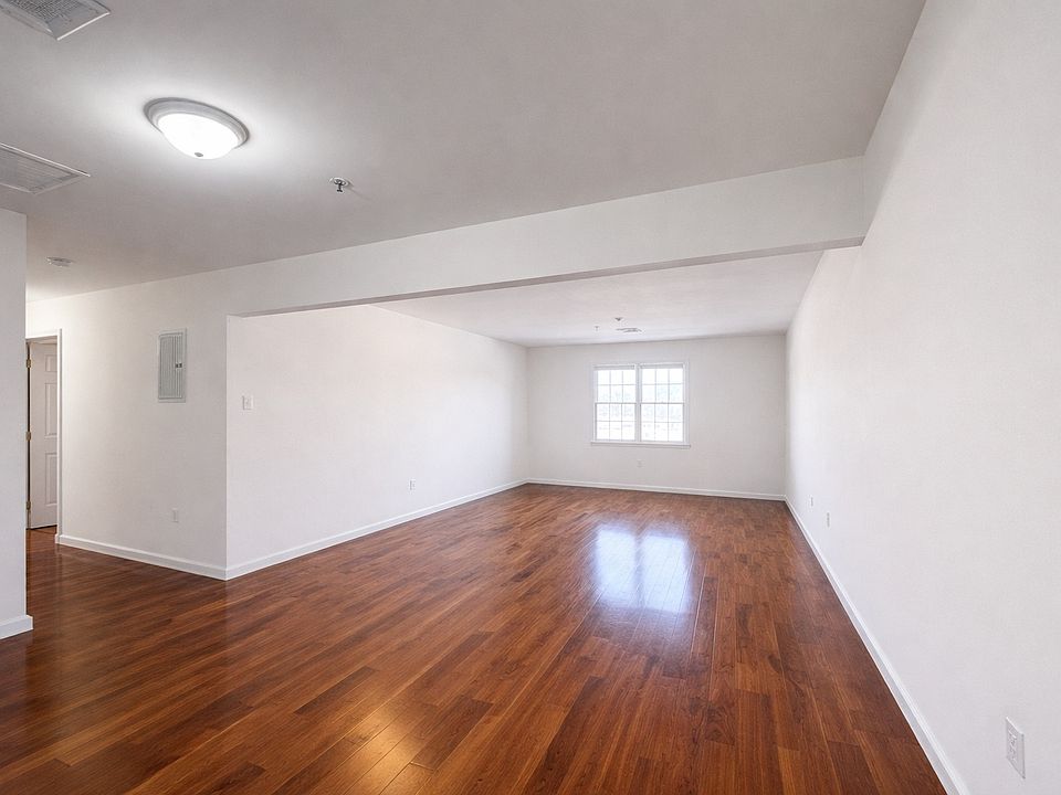 1st image of 65 Fairview St APT 3C