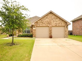216 Silver Spur Dr, Waxahachie, TX 75165