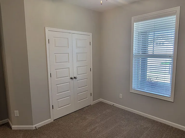 857 Hedgefield Way — Photo 33