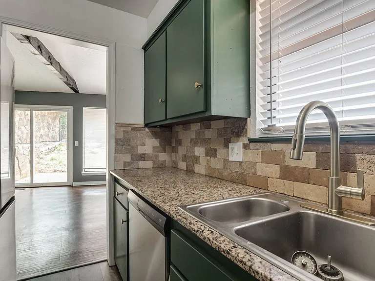 4106 Mason Dr — Photo 9