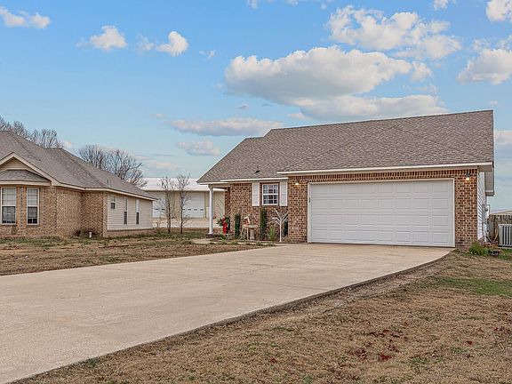 3rd image of 148 County Road 418