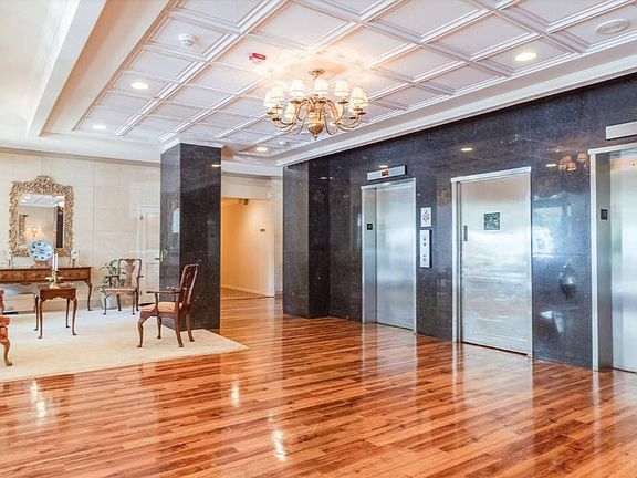 2nd image of 2401 Pennsylvania Ave APT 314