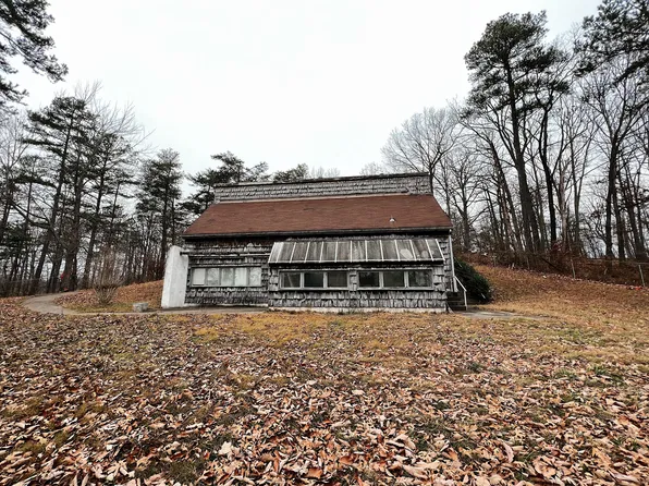 270 Woodland Dr, Tyner, KY 40486