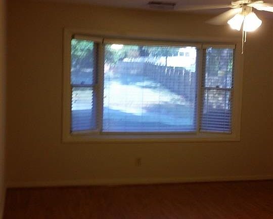 3rd image of 134 Fairoaks Dr