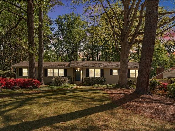2nd image of 2562 Circlewood Rd