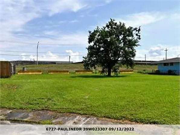 6727 Pauline Dr, New Orleans, LA 70126