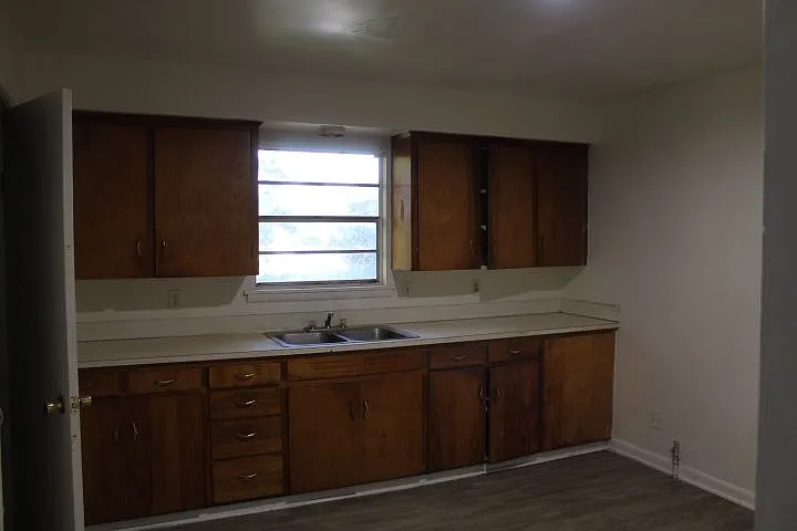 1 Sheffield Dr — Photo 17