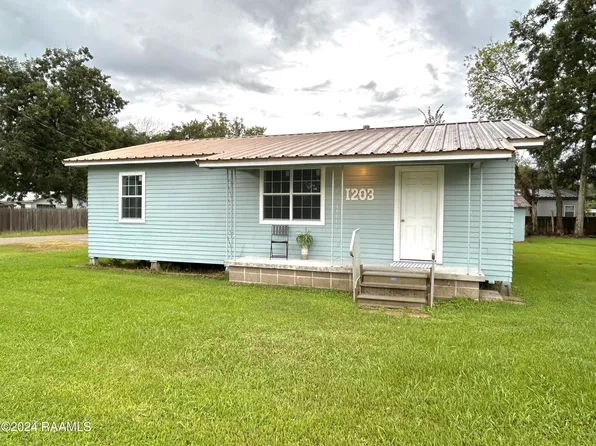 1203 S State St, Abbeville, LA 70510