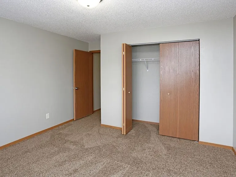 Cleveland Heights Apartments — Photo 7