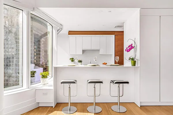 Rented by Sotheby's International Realty | media 20