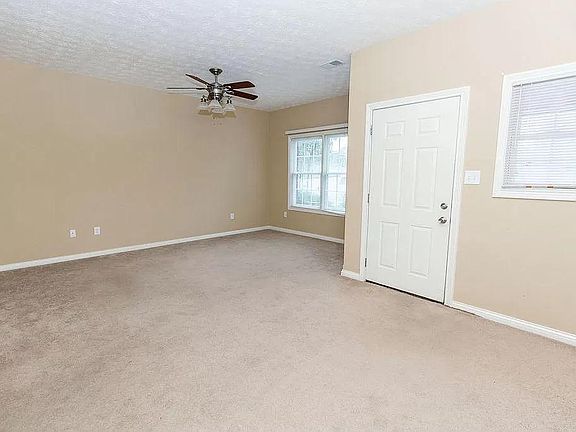 4th image of 303 Faulconer Dr