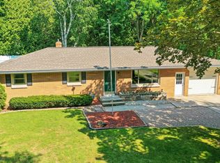 141 Alpine Dr, Green Bay, WI 54302