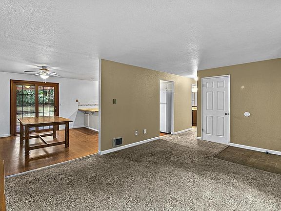 4th image of 43607 SE 136th St