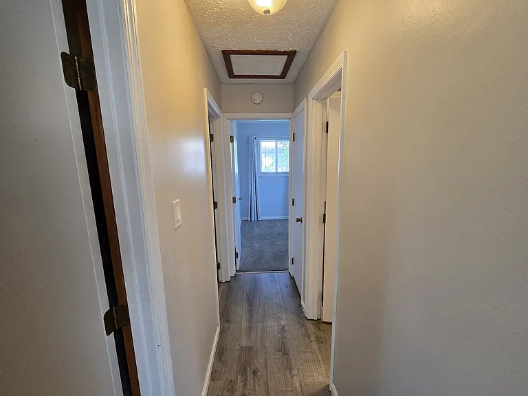 2952 Louise Ave — Photo 10