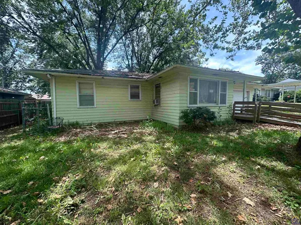 917 SW Armagh St, Topeka, KS 66611