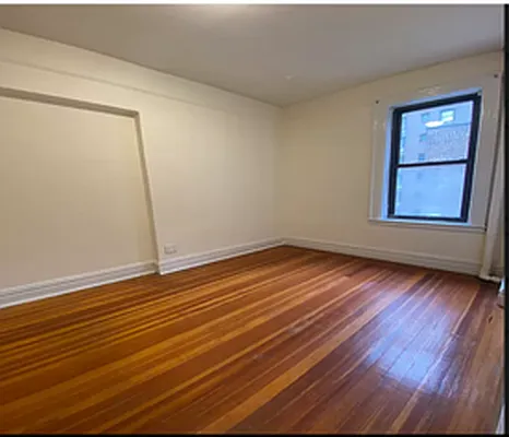 Rented by Manhattan Dwelling Corporation | media 3