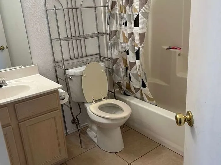 722 Gillon Dr — Photo 4