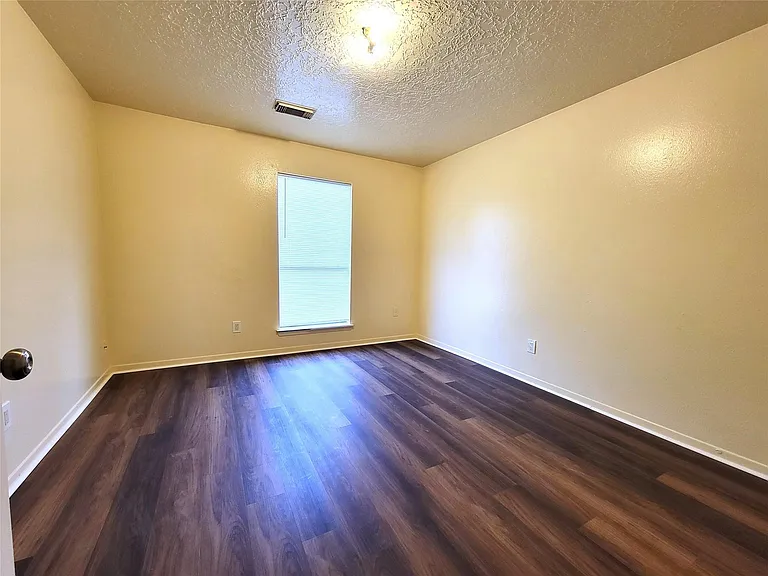12811 Stillington Dr — Photo 24