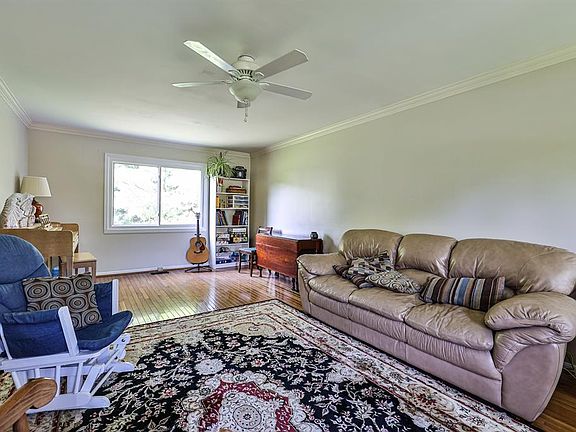 5th image of 9002 Mimosa Ln