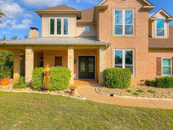 3rd image of 703 Mallard Pointe Dr