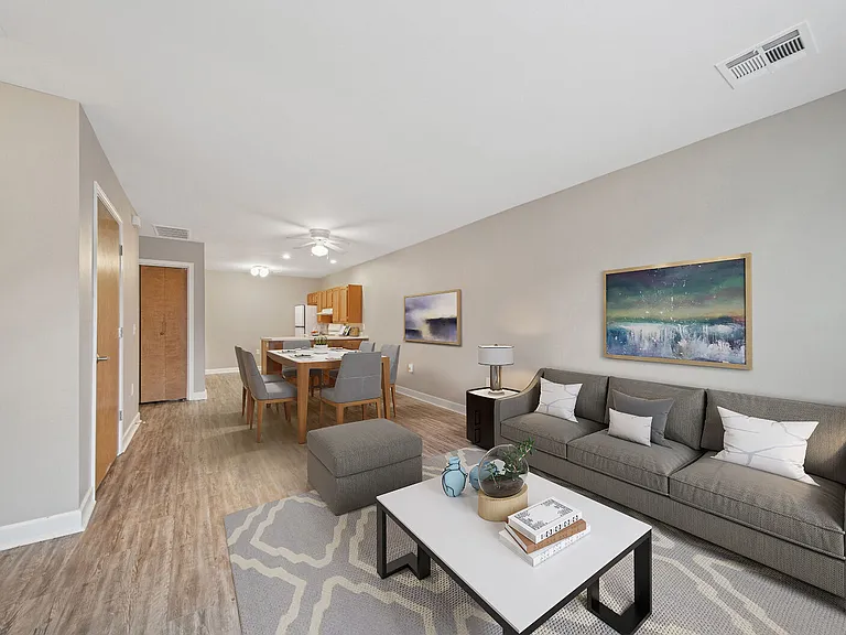 East Oaks Senior Living — Photo 3