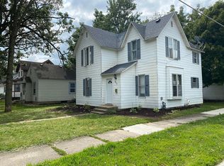 611 9th St NW, Austin, MN 55912