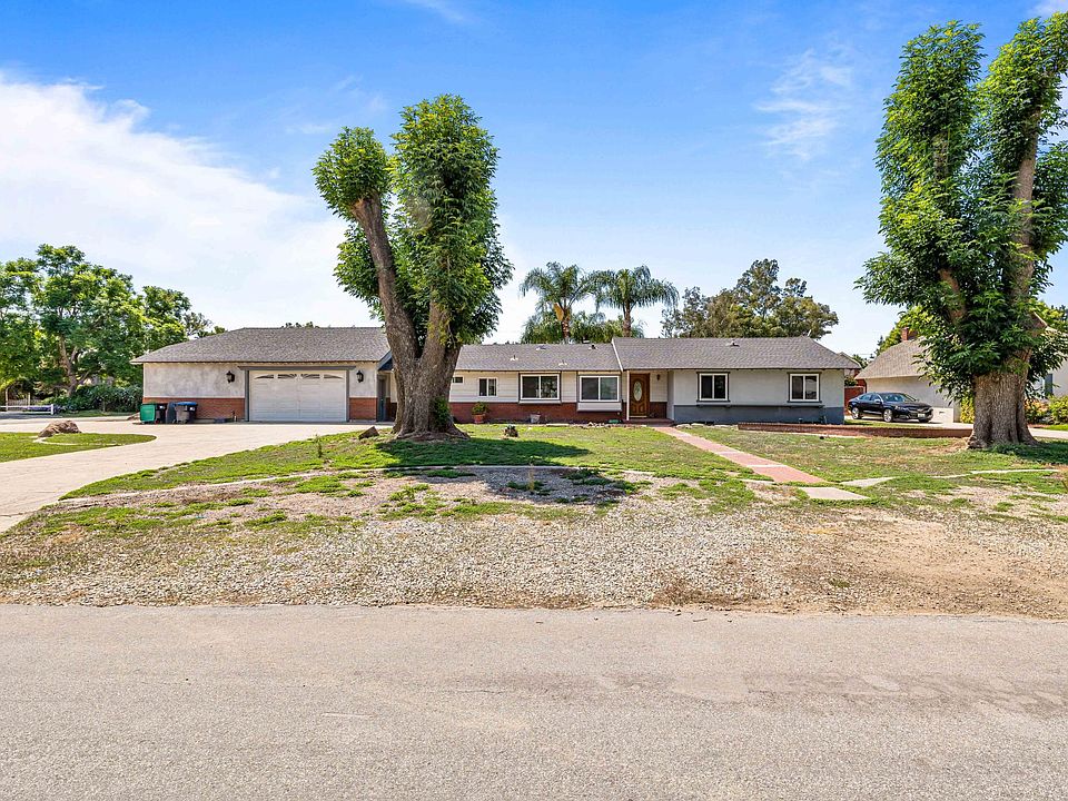 1st image of 15670 Pinto Way