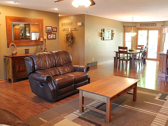 2nd image of 2632 Park Place Dr