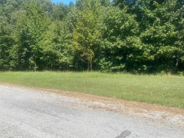 115 Woodfield Estate Dr, Cadiz, KY 42211