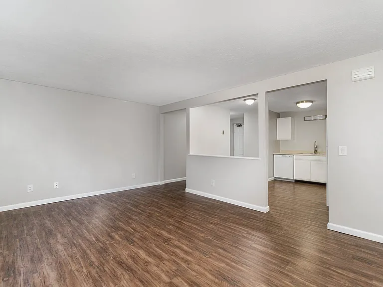 The Tides 1510 Veterans Dr — Photo 55