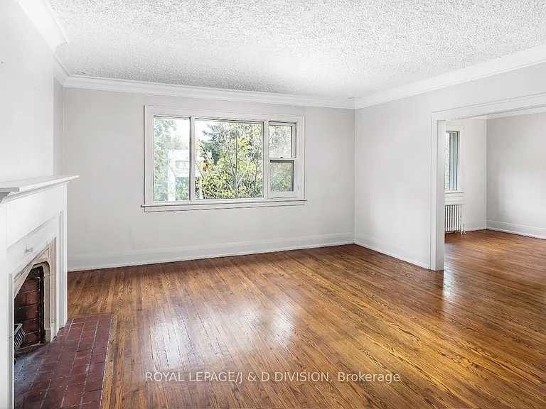 58 Lascelles Blvd — Photo 8