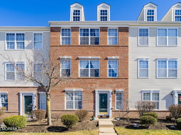 105 Pointe Of Woods Drive #525, Parlin, NJ 08859