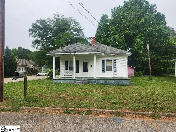 19 Gallon St, Laurens, SC 29360