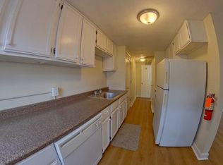 718 N 8th St, Manhattan, KS 66502