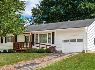 3210 Dale Rd, Zanesville, OH 43701