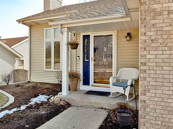 3rd image of 5859 Denbury Ln