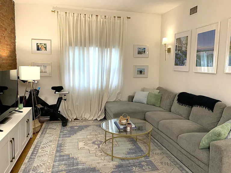 154 F St #1 — Photo 1