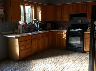 54 Church St, Phelps, NY 14532