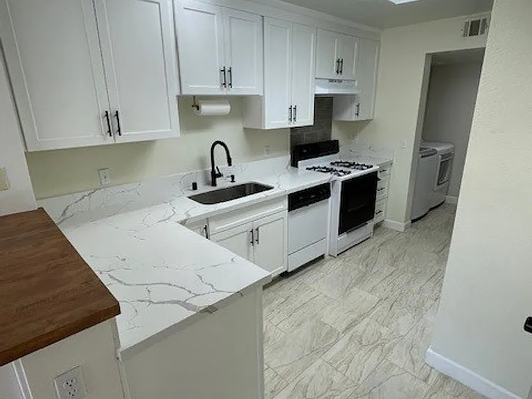 8401 Sewards Bluff Ave — Photo 14