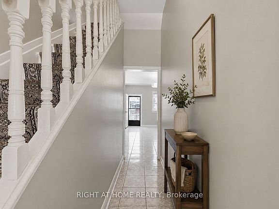 3rd image of 7 Andrews Ave