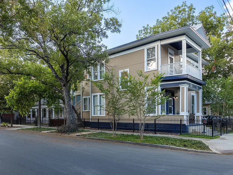 500 Madison St — Photo 31
