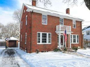 17 Edgehill Rd, Arlington, MA 02474