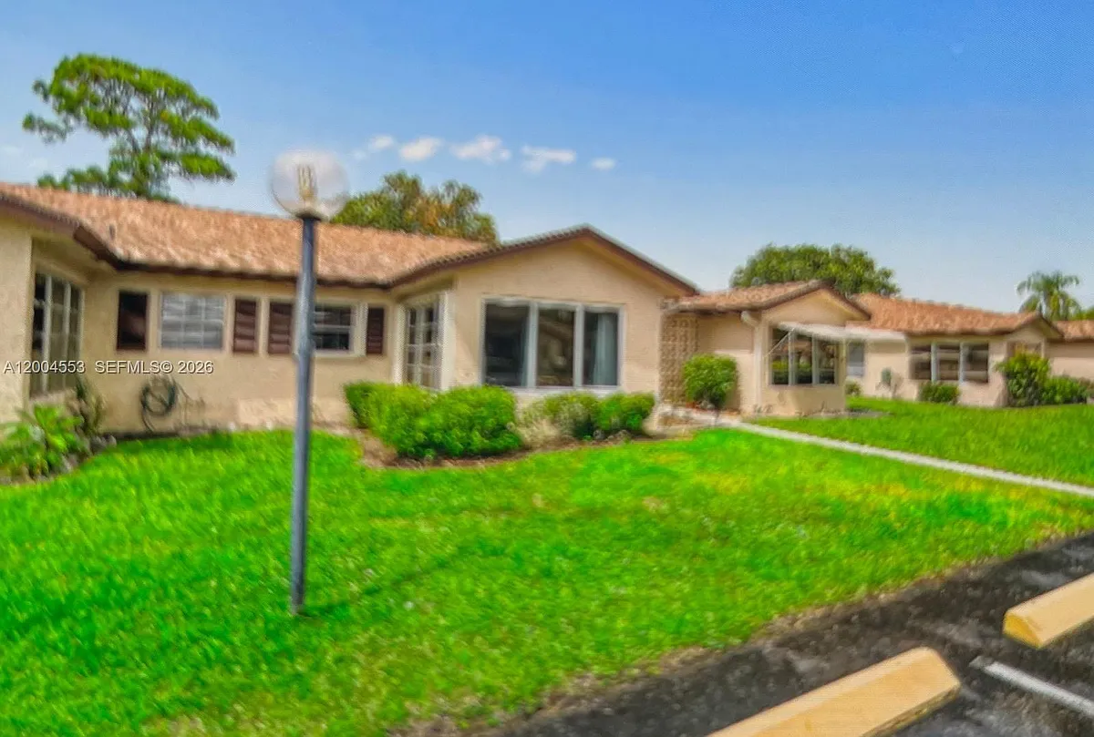 Building Photo - 13990 Nesting Way #C