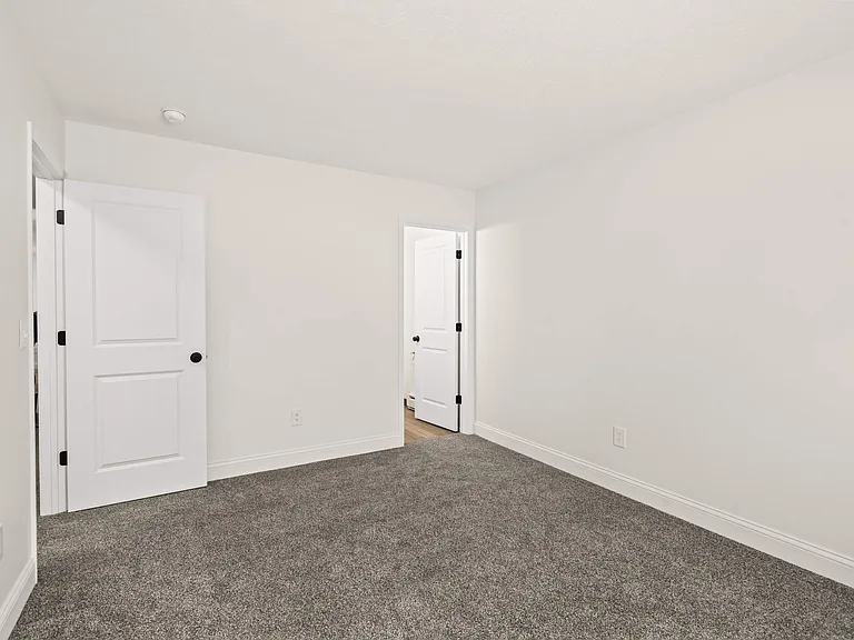 18 Old Yellow Springs Rd — Photo 15