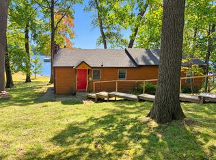 12015 Oakridge Rd, Plainwell, MI 49080