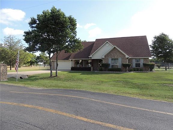 5th image of 251 Meadowlark Dr