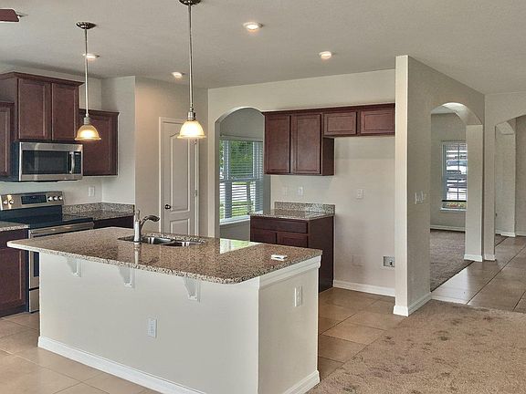 4th image of 1936 Eastway Dr