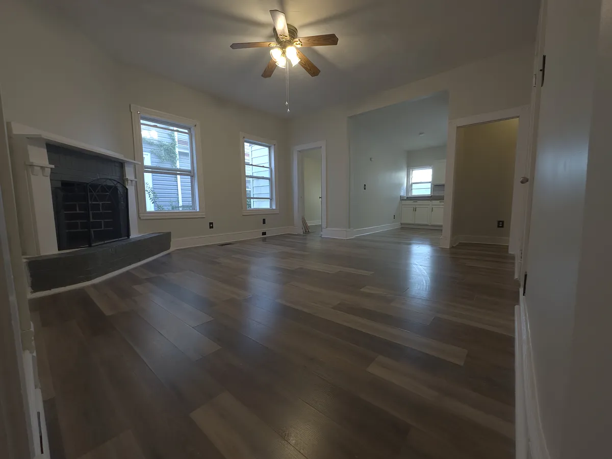 Building Photo - 127 Poplar Ave #1